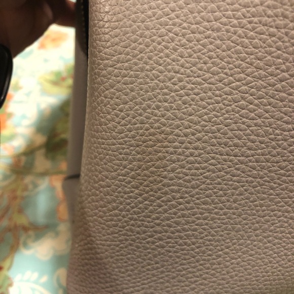 Marc Jacobs bag new has tiny stain - Picture 5 of 6